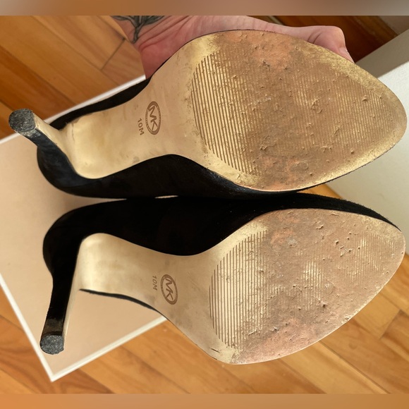 Black heels - Picture 3 of 6